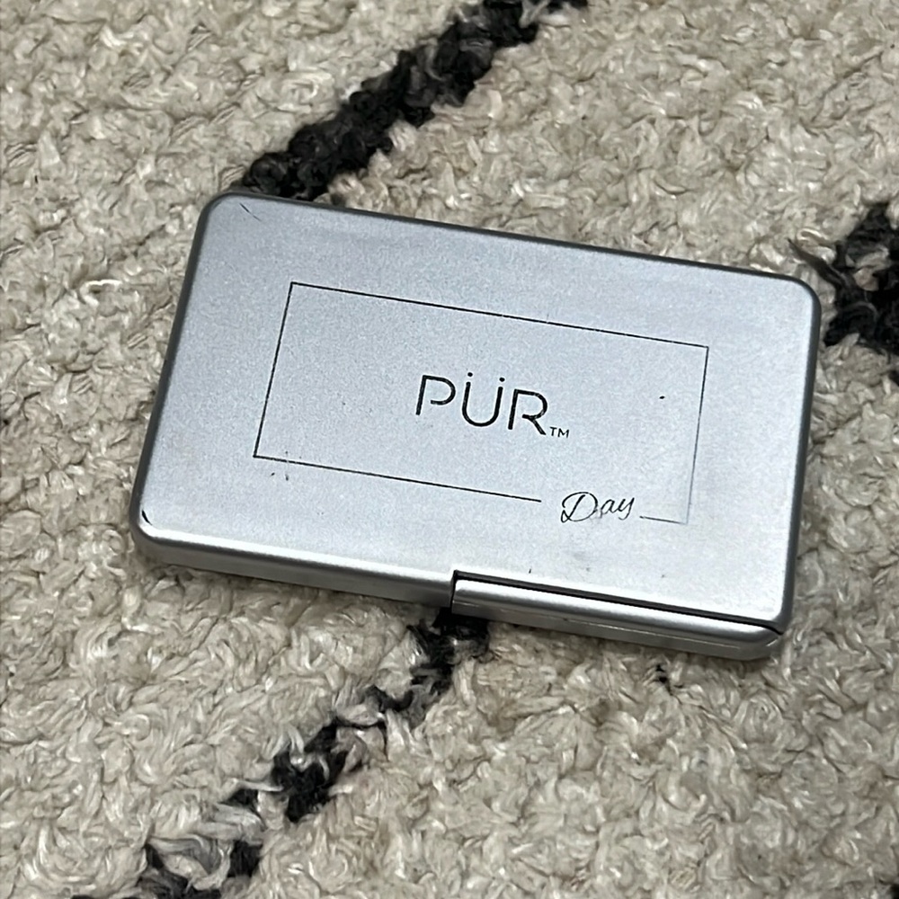 PUR eyeshadow